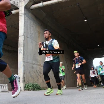 Runner Photo 8913999