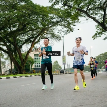 Runner Photo 8914013