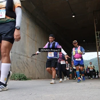 Runner Photo 8914019