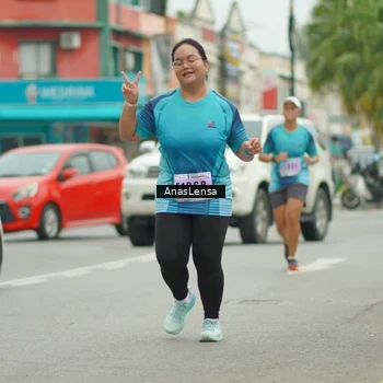 Runner Photo 8914024