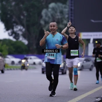 Runner Photo 8914039