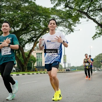 Runner Photo 8914045