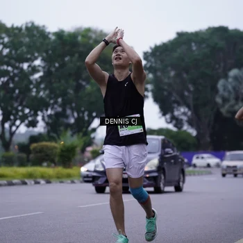 Runner Photo 8914062