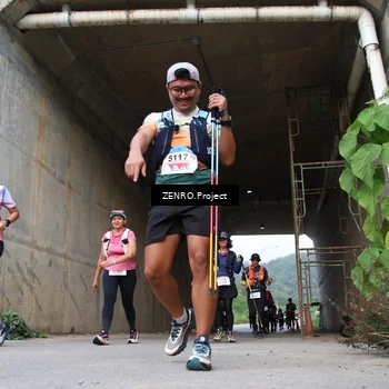 Runner Photo 8914224
