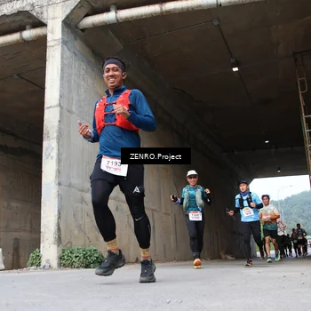 Runner Photo 8914334