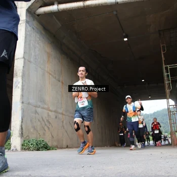 Runner Photo 8914500