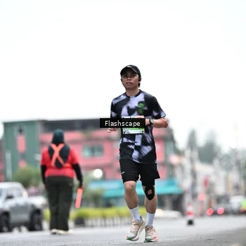 Runner Photo 8914558