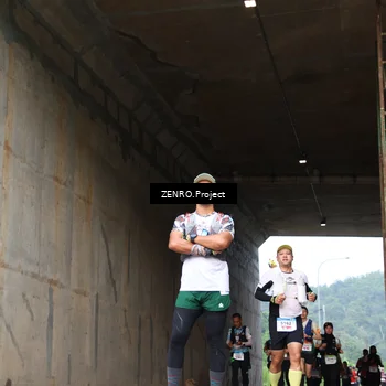 Runner Photo 8914717