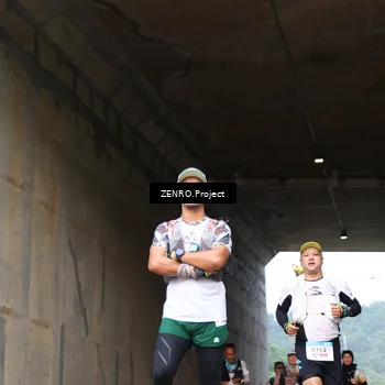 Runner Photo 8914741