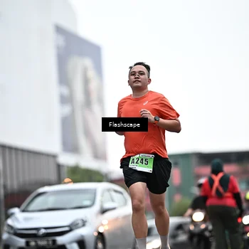 Runner Photo 8914773
