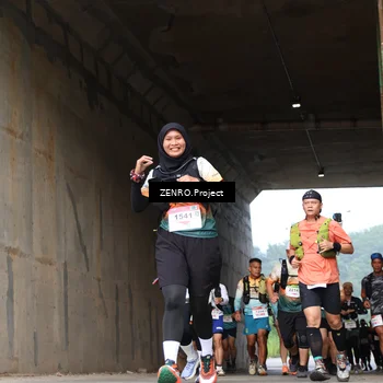 Runner Photo 8914873
