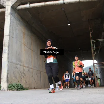 Runner Photo 8914890