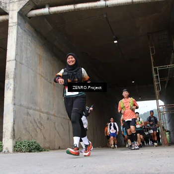 Runner Photo 8914912