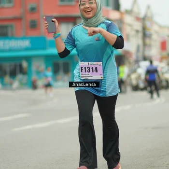 Runner Photo 8915004