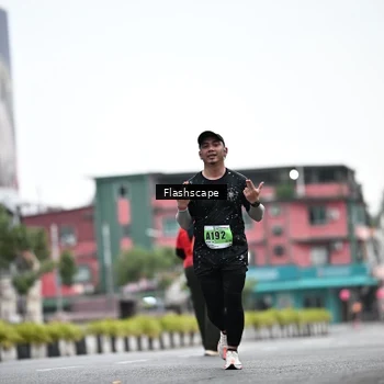 Runner Photo 8915021