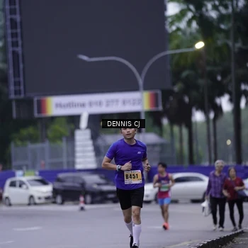 Runner Photo 8915023