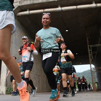 Runner Photo 8915033