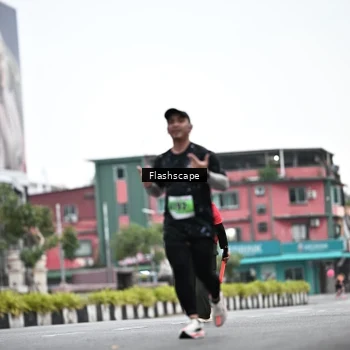 Runner Photo 8915057