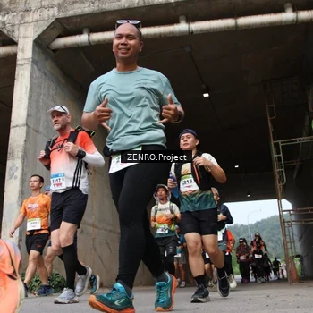 Runner Photo 8915065