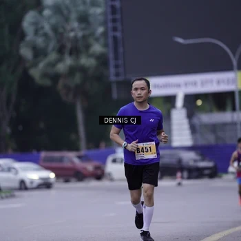 Runner Photo 8915067