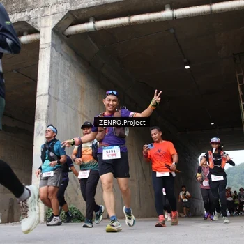 Runner Photo 8915118