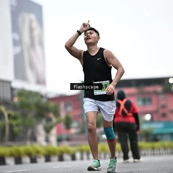 Runner Photo 8915143