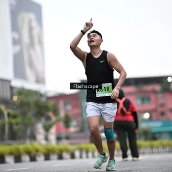 Runner Photo 8915156