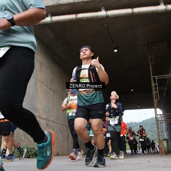 Runner Photo 8915158