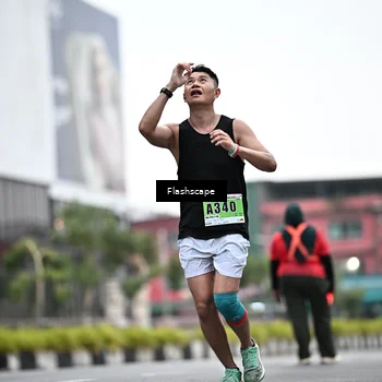 Runner Photo 8915193