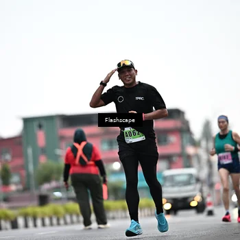 Runner Photo 8915330