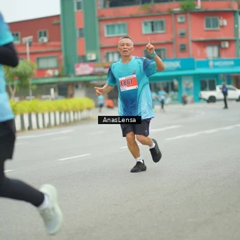 Runner Photo 8915538
