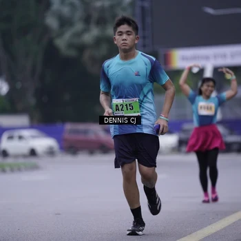 Runner Photo 8915624