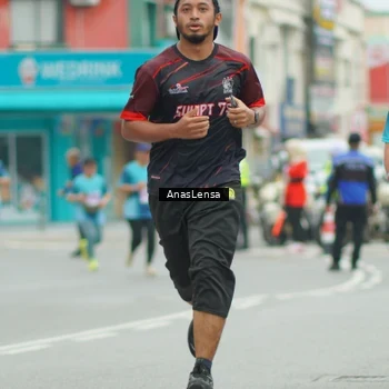 Runner Photo 8915675