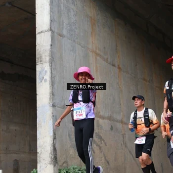 Runner Photo 8915710