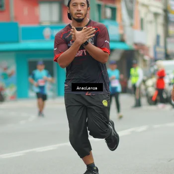 Runner Photo 8915816