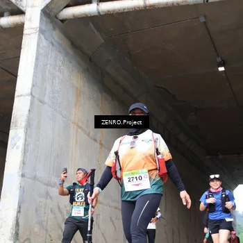 Runner Photo 8915917