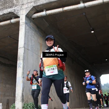 Runner Photo 8915972