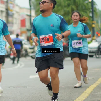 Runner Photo 8916001