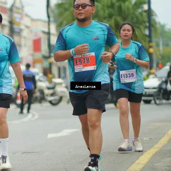 Runner Photo 8916002