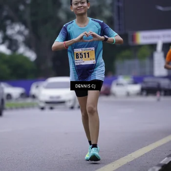 Runner Photo 8916032