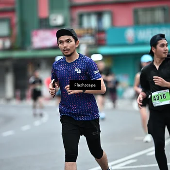 Runner Photo 8916039