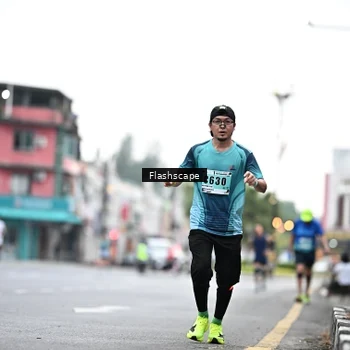 Runner Photo 8916137