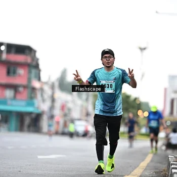 Runner Photo 8916156