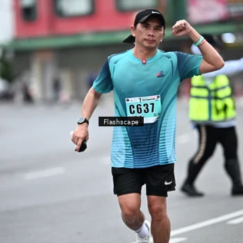 Runner Photo 8916168