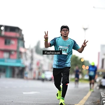 Runner Photo 8916172