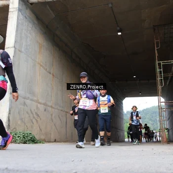 Runner Photo 8916173