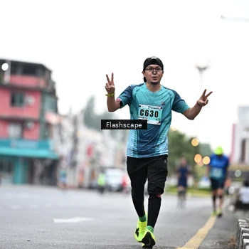 Runner Photo 8916195