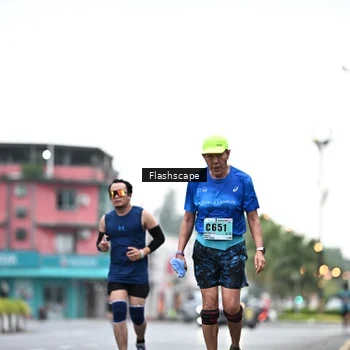 Runner Photo 8916203