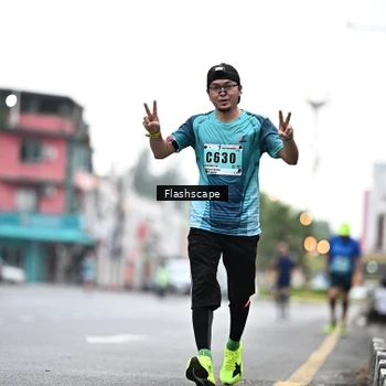 Runner Photo 8916214
