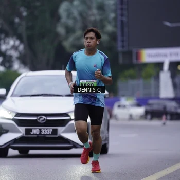 Runner Photo 8916233